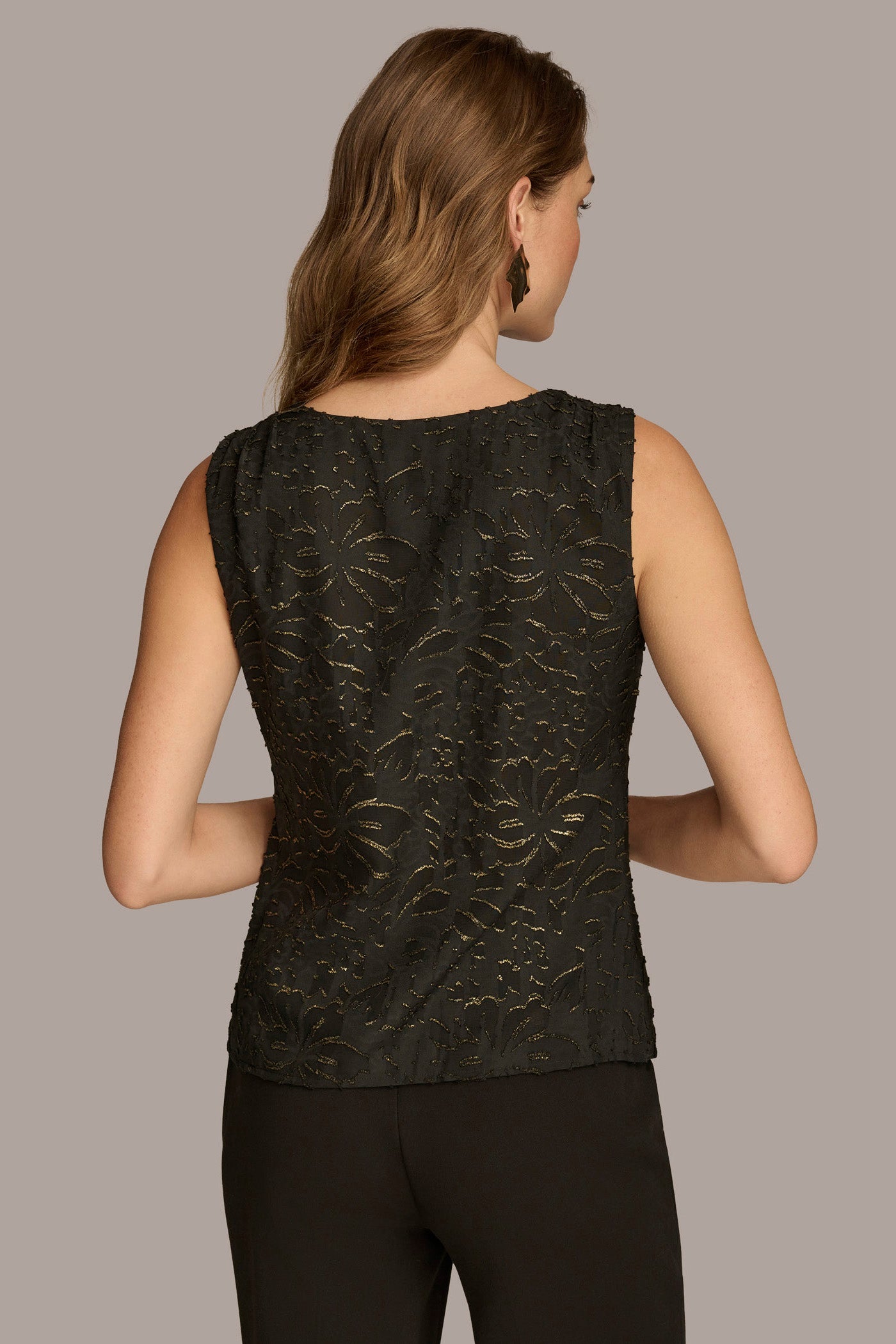 (image for) BREATHTAKING SLEEVELESS NOVELTY V-NECK BLOUSE